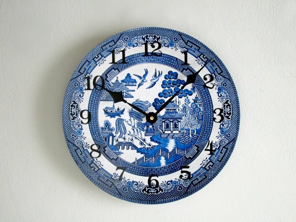 Blue Willow Wall Clock Unique Vintage Style Wall Clock