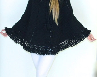 1960s Black Wool Knit Capelet w/ Fringe
