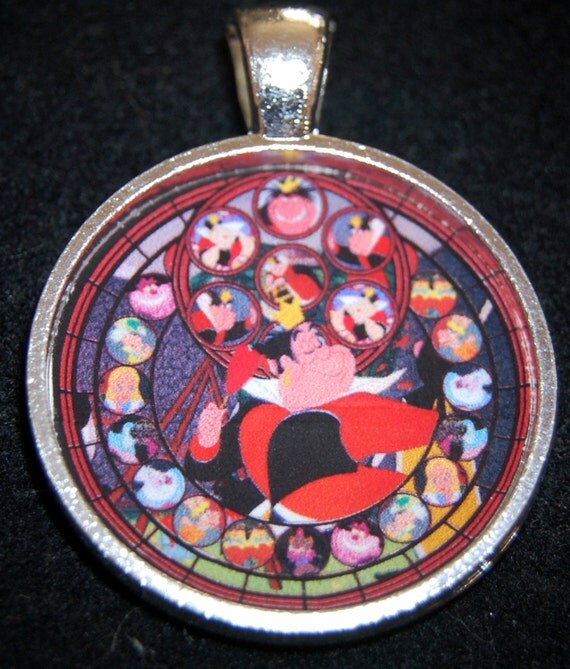 Queen of Hearts Alice in Wonderland Round Stained Glass Style