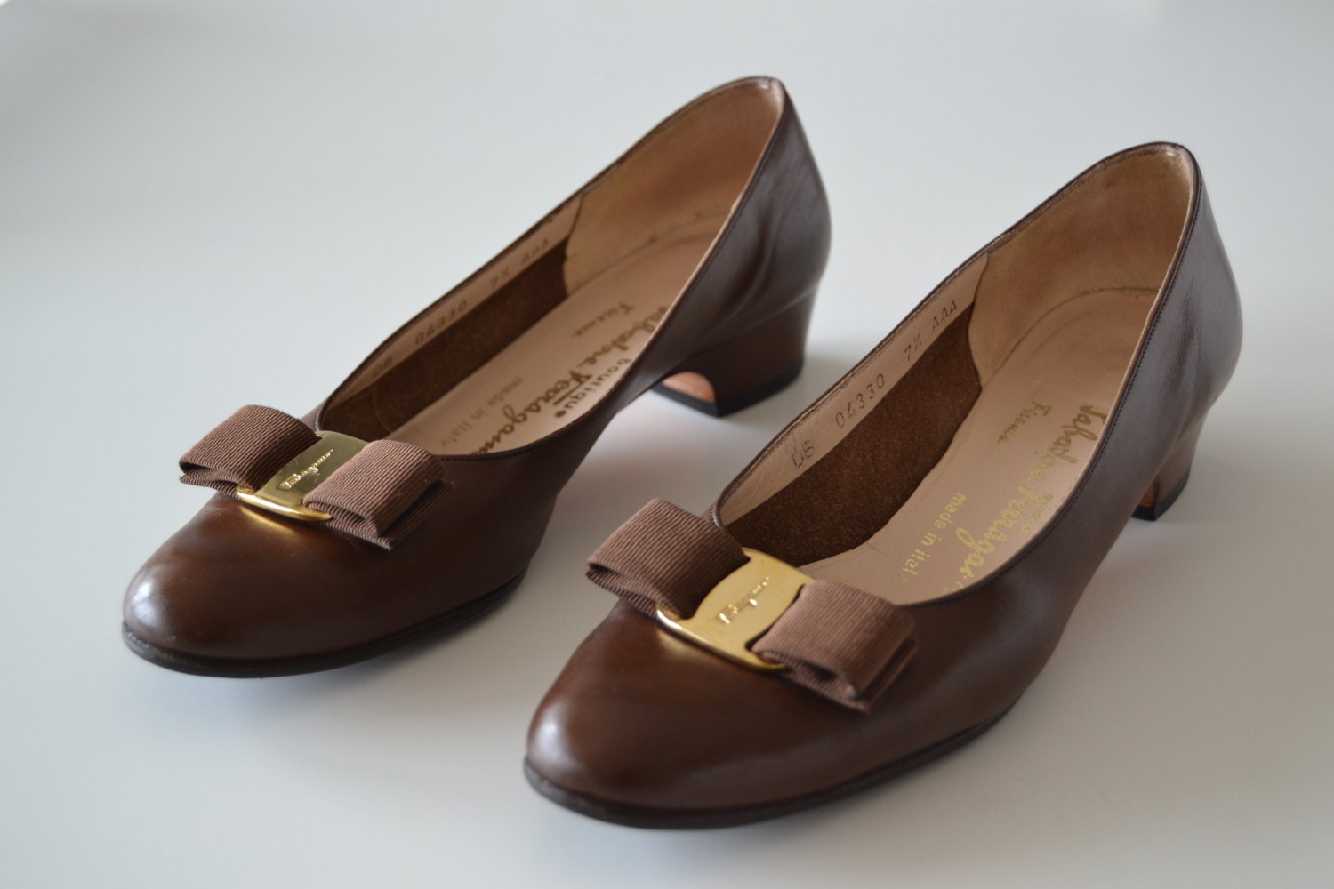salvatore ferragamo bow