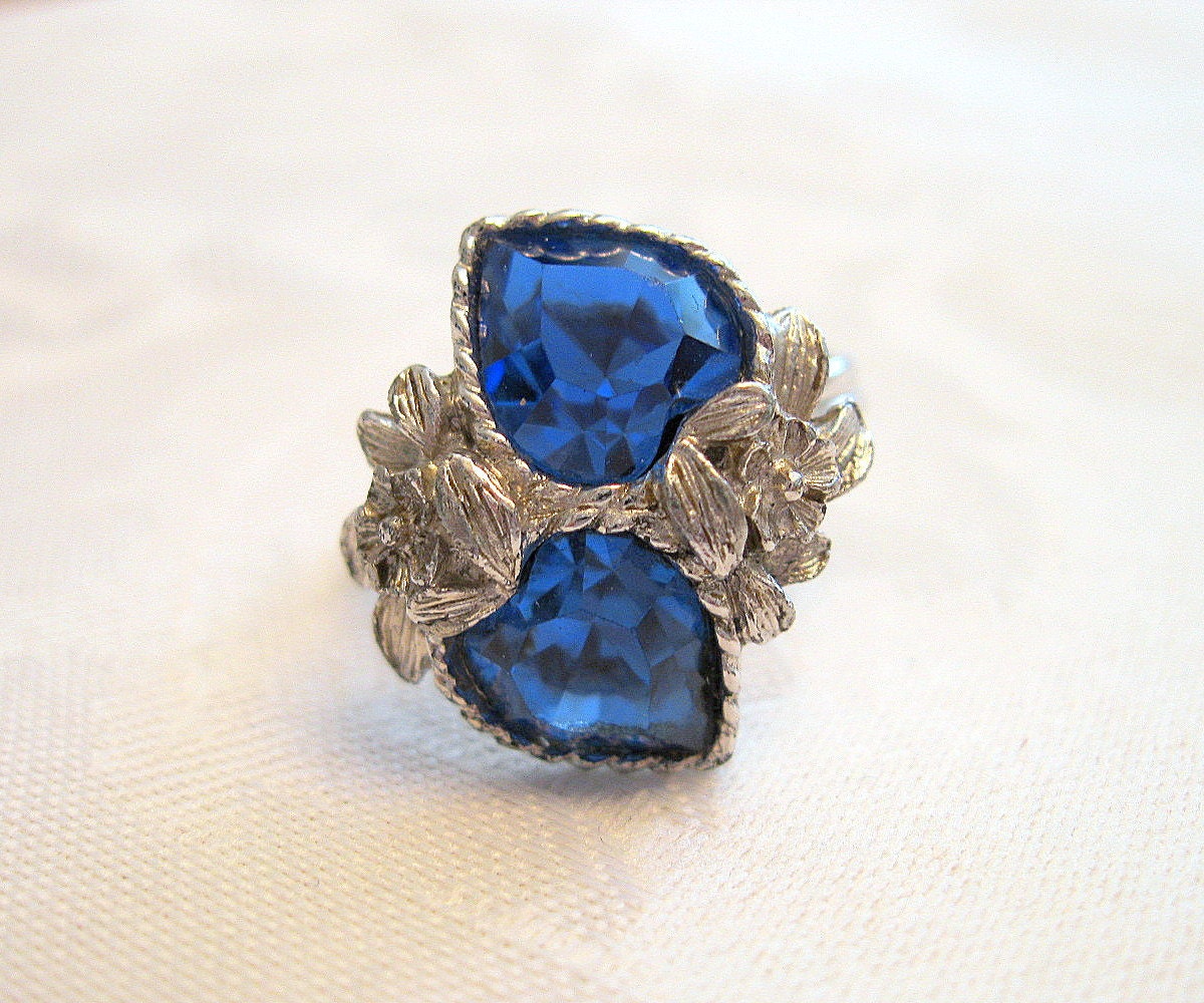 Reserved For Jess Vintage Sarah Coventry Ring Rhinestone