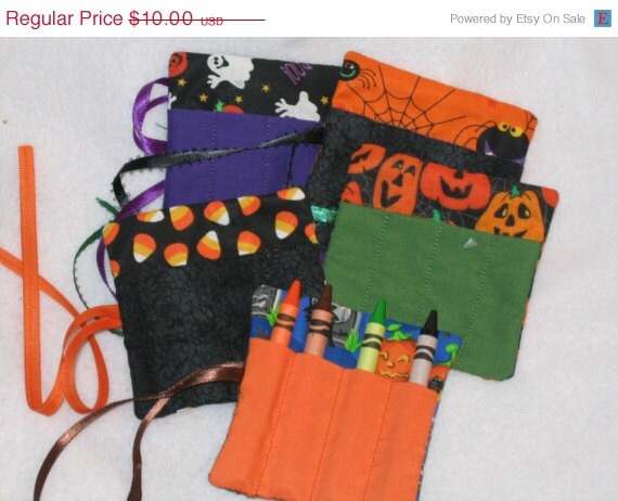 Christmas in July Sale Set of 5 Halloween mini crayon rolls will hold 4 crayons School parties and treats Quantity discounts Il_570xn