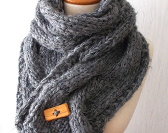 Grey Chunky Scarf / Cowl Thick warm Cabled Knit