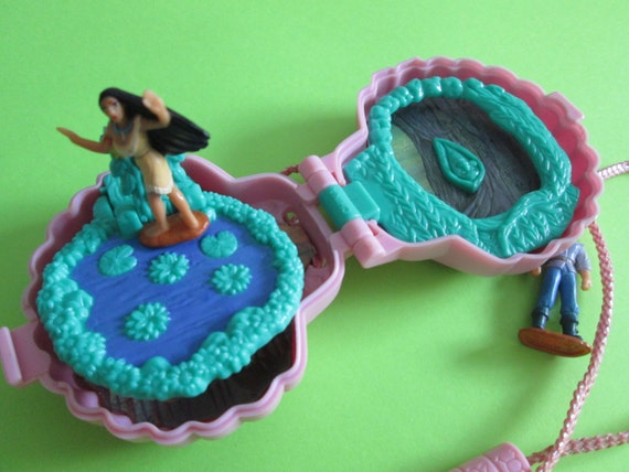 pocahontas polly pocket necklace