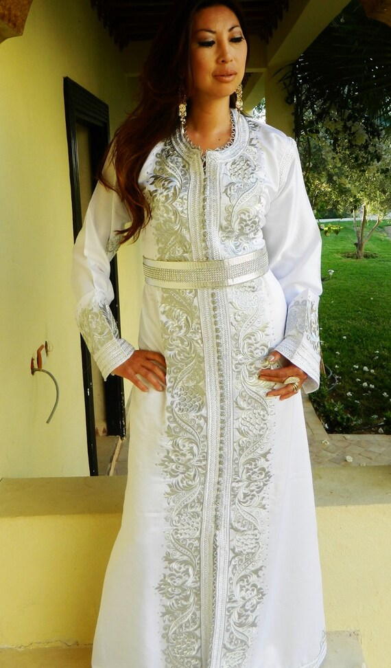 Moroccan Modern White Embroidery Caftan by MaisonMarrakech on Etsy