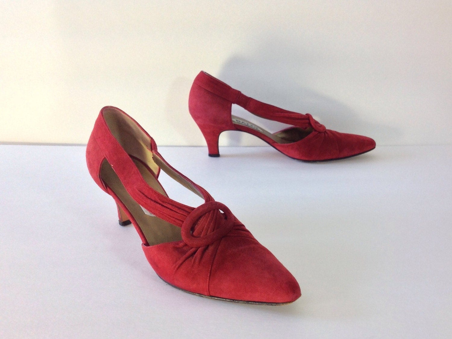 BALLY shoes / Suede shoes / Vintage pink by sixcatsfunVINTAGE