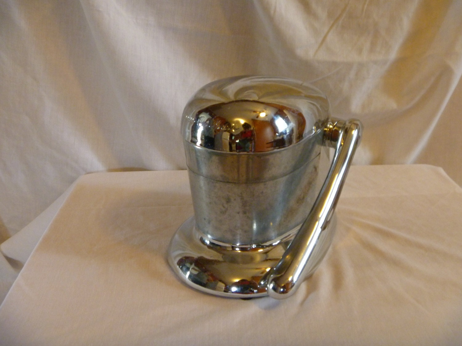 JuiceOMat Chrome 1930s Art Deco Juicer