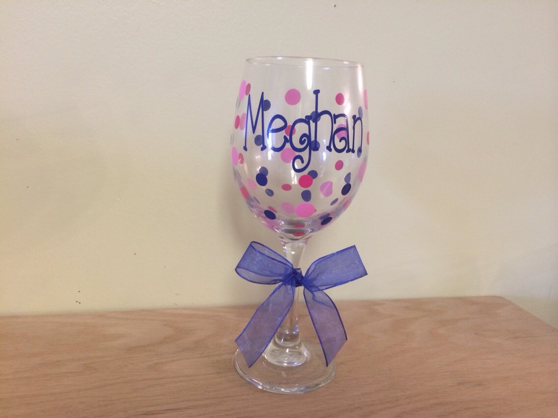 Personalized Wine glass Extra large 20 oz name and by DeLaDesign