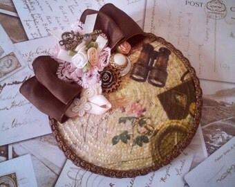 Fascinator - Steampunk, Adventurer, Time Traveller, Victorian, Alternative, Retro, Rockabilly, Kitsch, Vintage style, decoupage, scrapbook