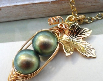 Two Peas in a Pod Necklace,Two Green Peas In A Pod,Sisters Necklace,Mothers Necklace,Bridesmaids Necklace