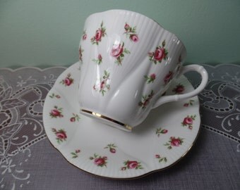 Vintage Teacup - Royal Albert Rosalie Teacup & Saucer - Royal Albert Teacup - Teacup - Royal Albert Floral Teacup - Royal Albert