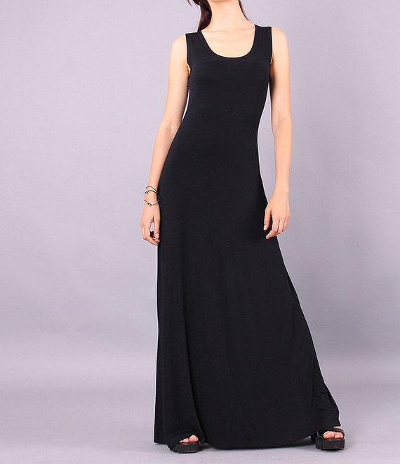 SARA Simple black long party dress / feminine by Comfortissimo
