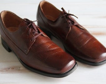 SIZE 9 C Vintage MENS The Florsheim Shoes in Deep Brown Leather