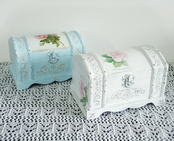 hand decorated shabby chic jewelry box distressed trinkets hand decorated shabby chic jewelry box distressed trinkets