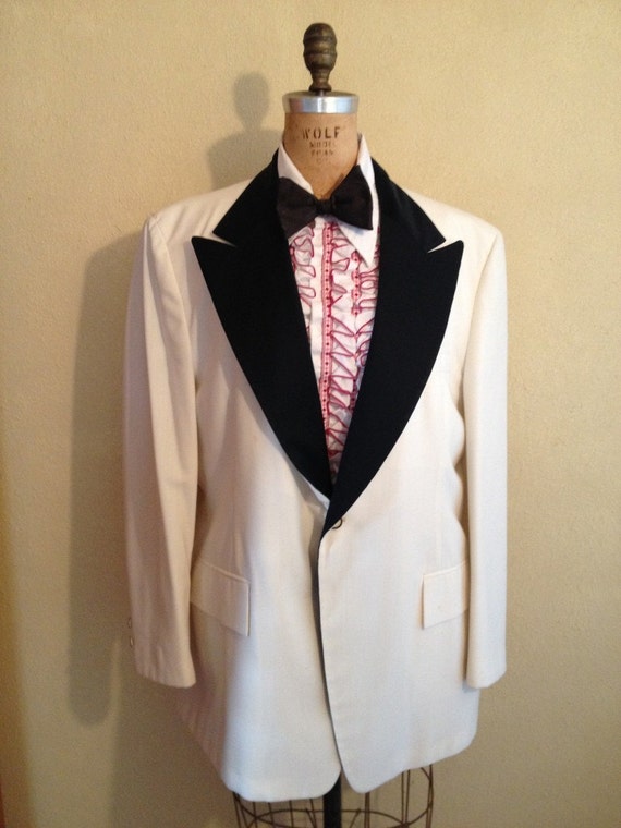 Vintage 60s 70s White Tuxedo Dinner Jacket Black Collar