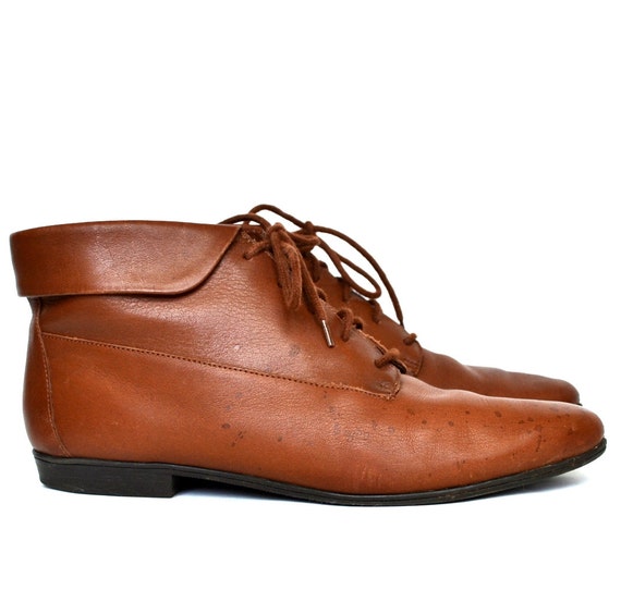 Vintage Brown Leather Ankle Boots 7 N Vtg by StarletsVintage