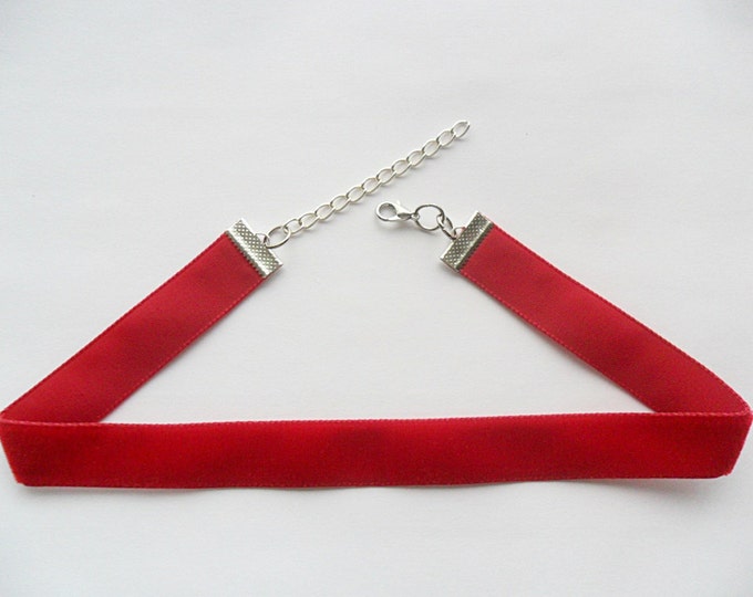 Red Velvet choker plain with a width of 5/8” Ribbon Choker Necklace (pick your neck size)