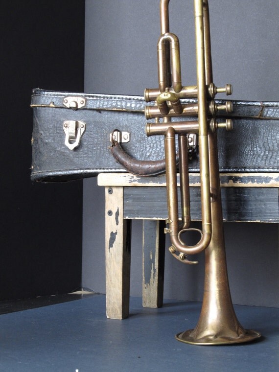 Vintage trumpet / vintage display by justynamrugala on Etsy