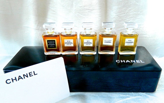 CHANEL Vintage Perfume Wardrobe Gift Set Case Chanel Bag by ODONA