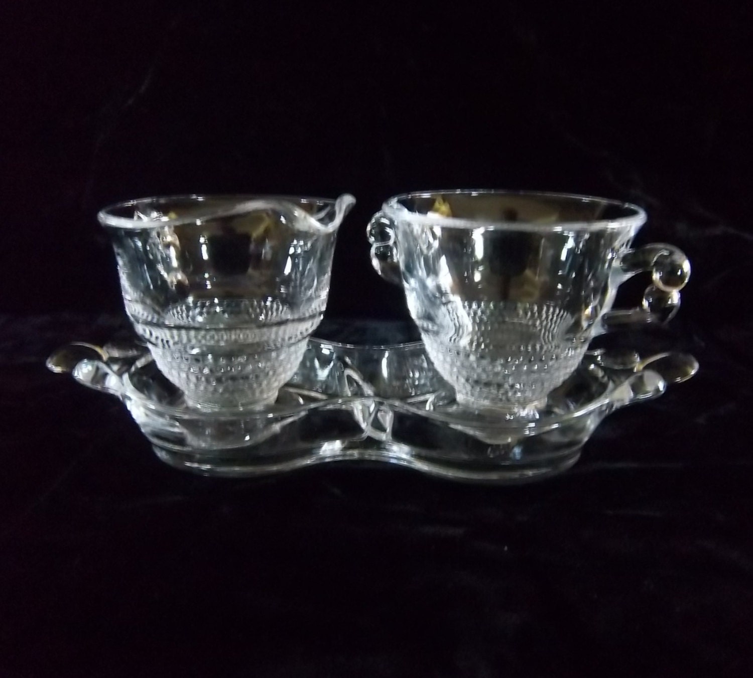 Elegant Lovely Crystal Clear Cream and Sugar Set in matching Tray