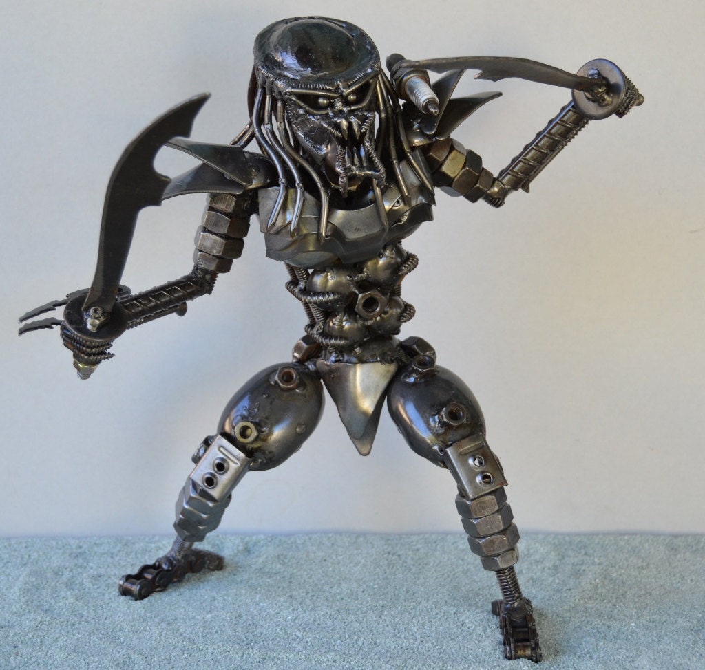 хищник тизер. хищник их оружие и технологии. 12 inch predator mcfarlane. хищник в темноте шлем. 12 inch predator mcfarlane.