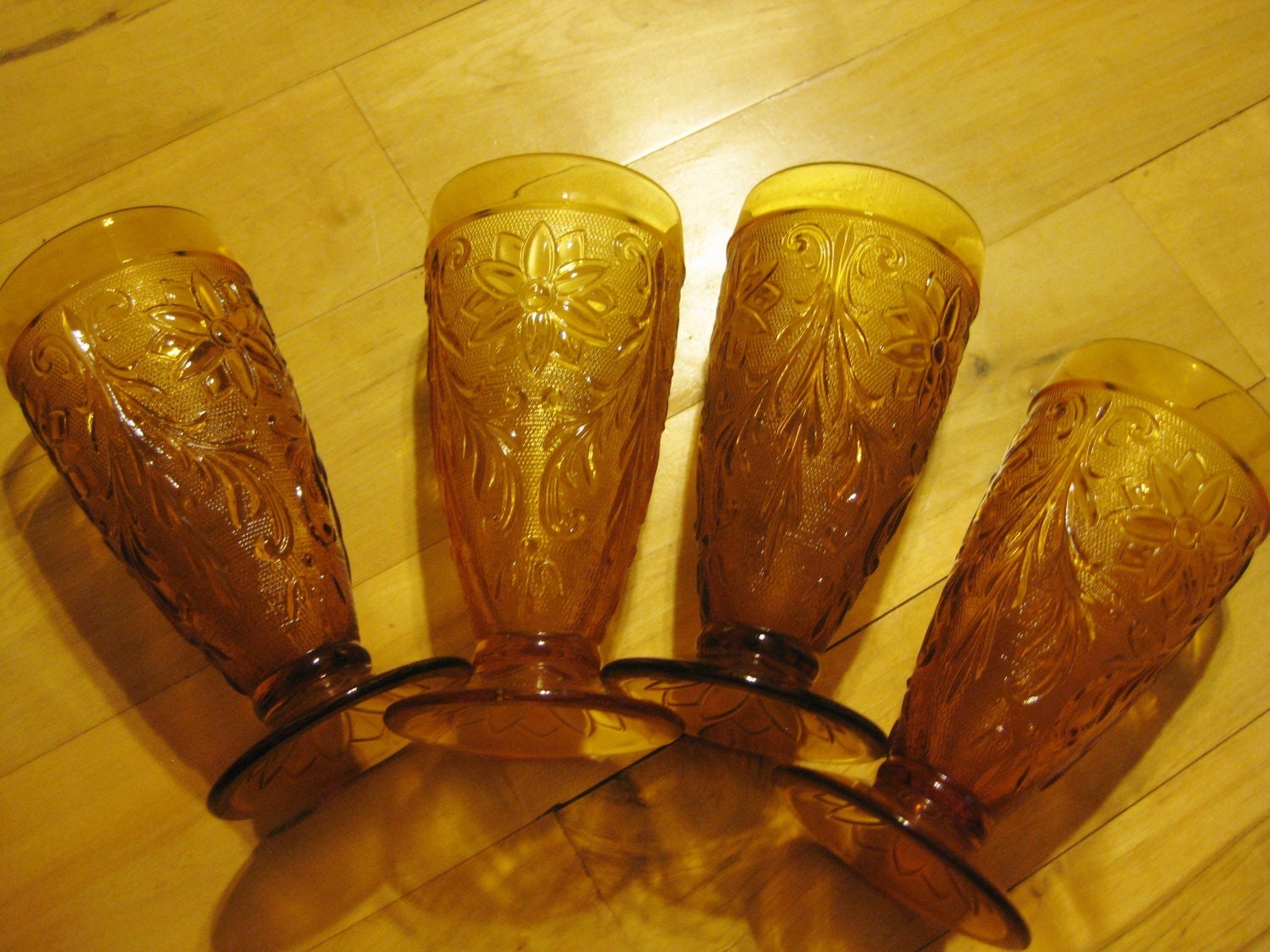 Indiana Glass Tiara Amber Daisy Sandwich Iced tea footed glasses Mint Set of 4 Haute Juice