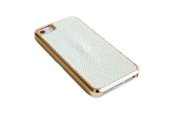 White Stingray on Rose Gold iPhone 55s Case