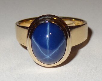 14k Yellow Gold and Star Sapphire Ring Size 7