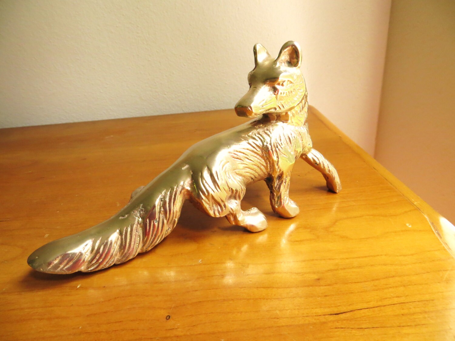 grey fox figurine