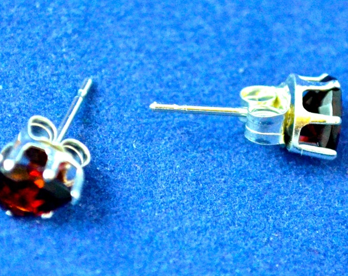 Garnet Stud Earrings, 6x4mm Pear, Natural, Set in Sterling Silver E174