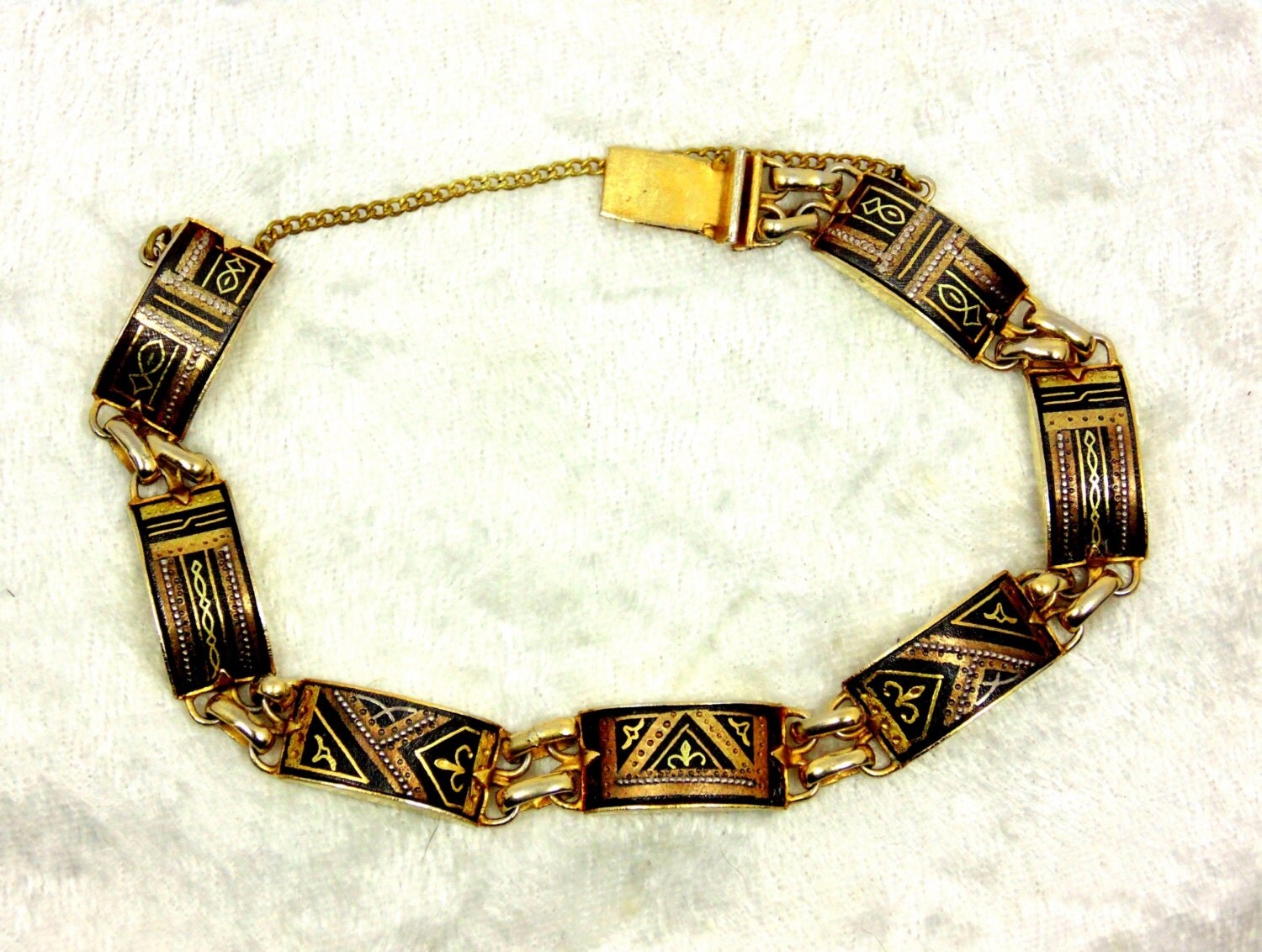 Vintage Damascene Bracelet by imagiLena on Etsy