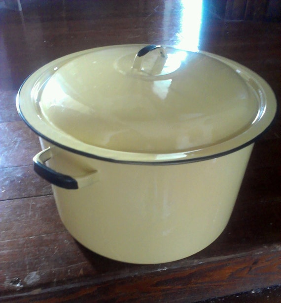 Vintage lemon yellow enamel stock pot soup pot by TheSlingshot