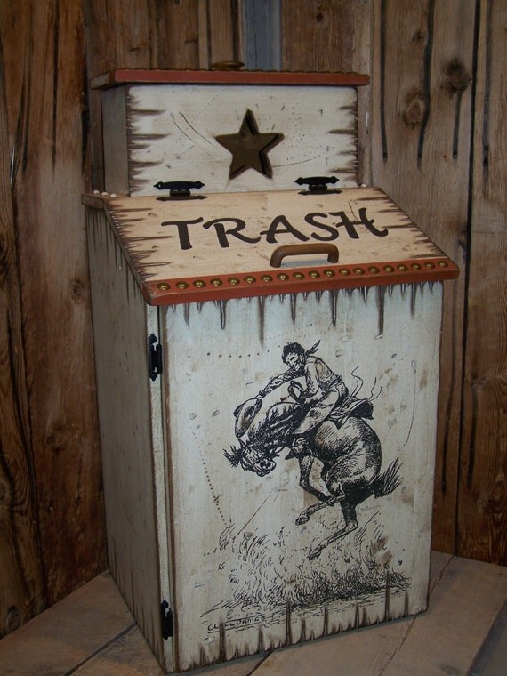 woody trash can