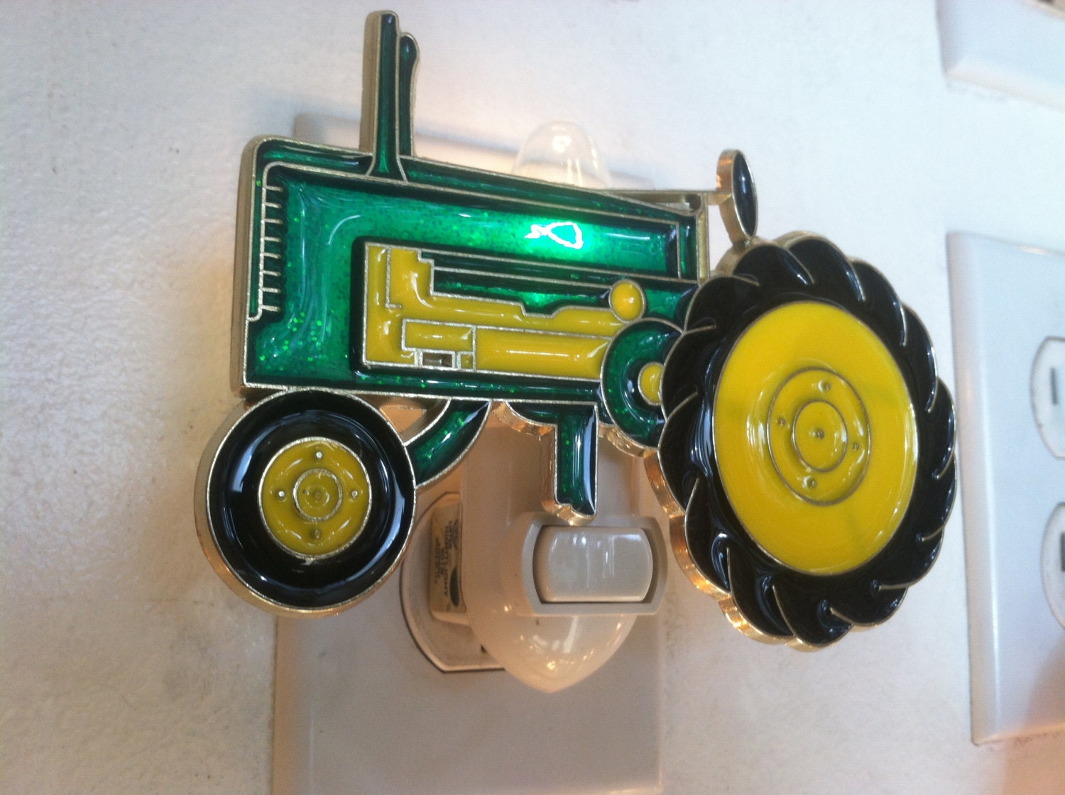 Tractor Night Light with 4 watt on/off switch