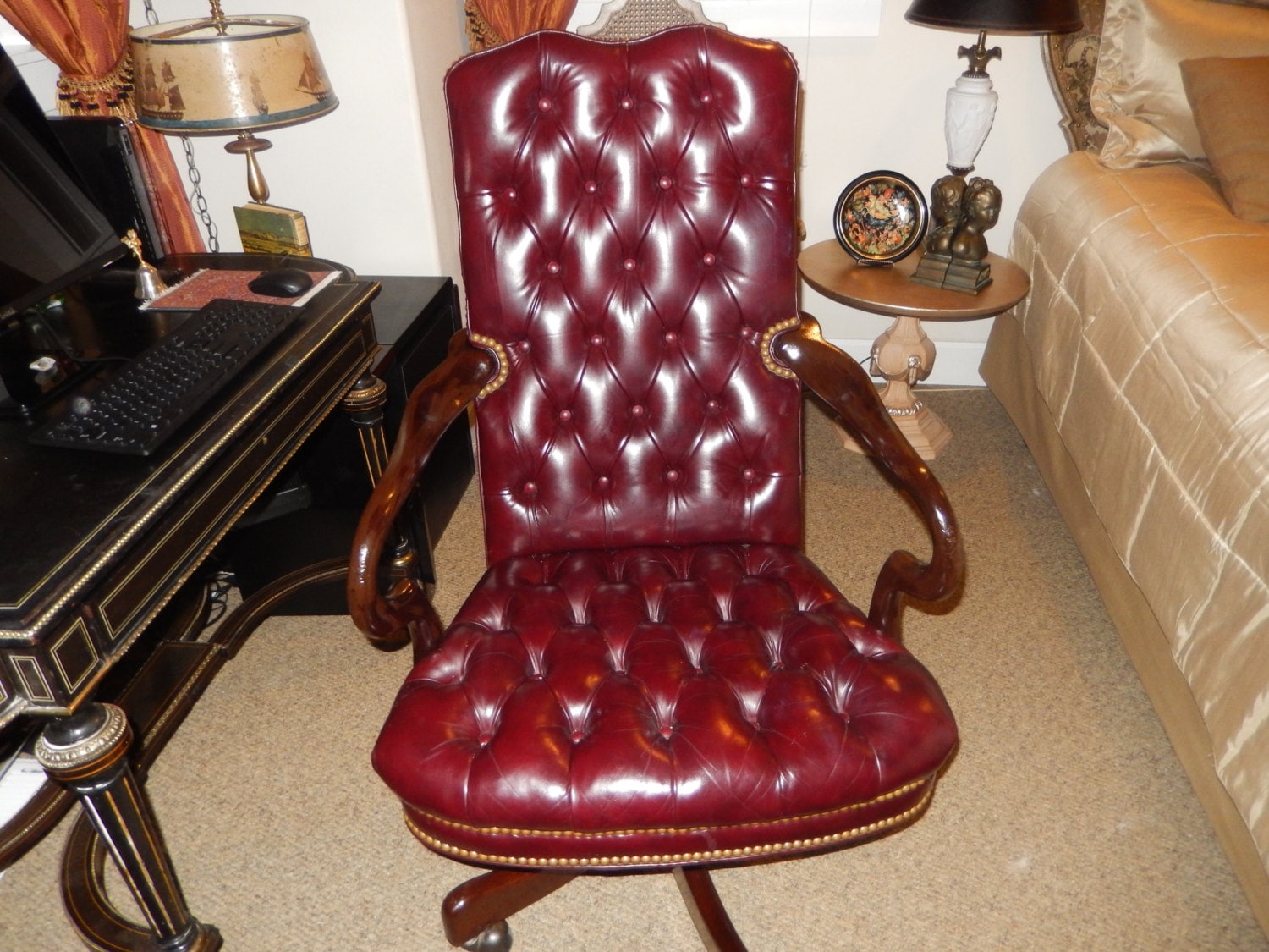 Modern tufted leather chair