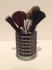 mac makeup brush holder