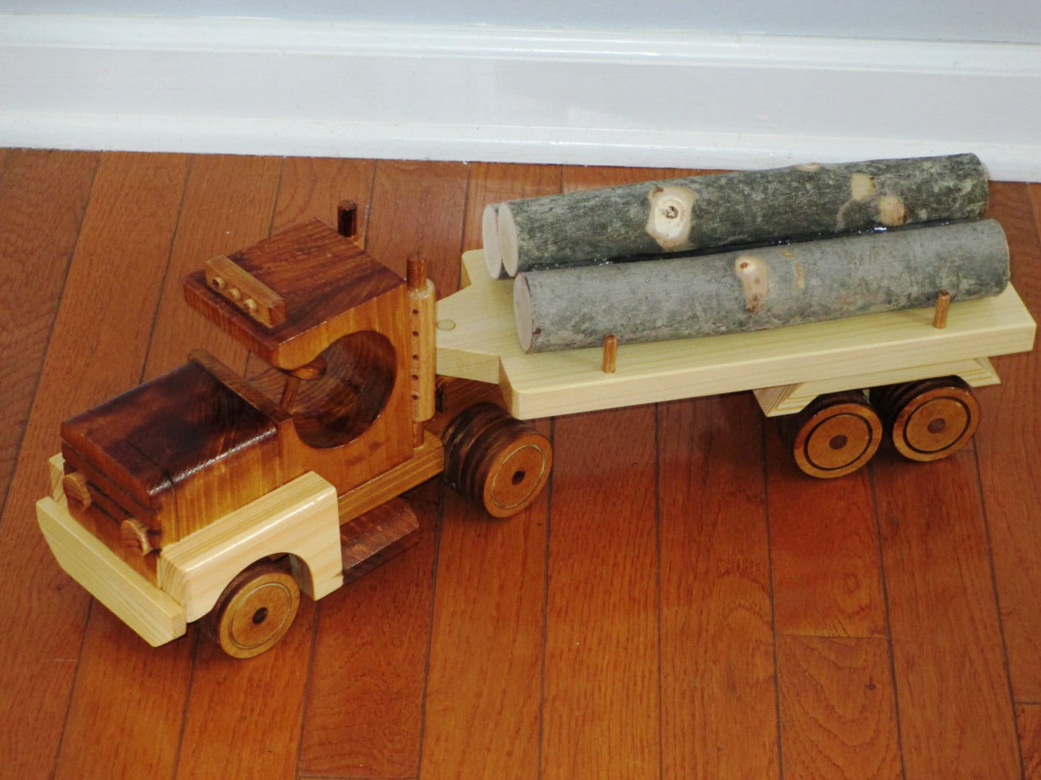 Wood Log Carrier Truck