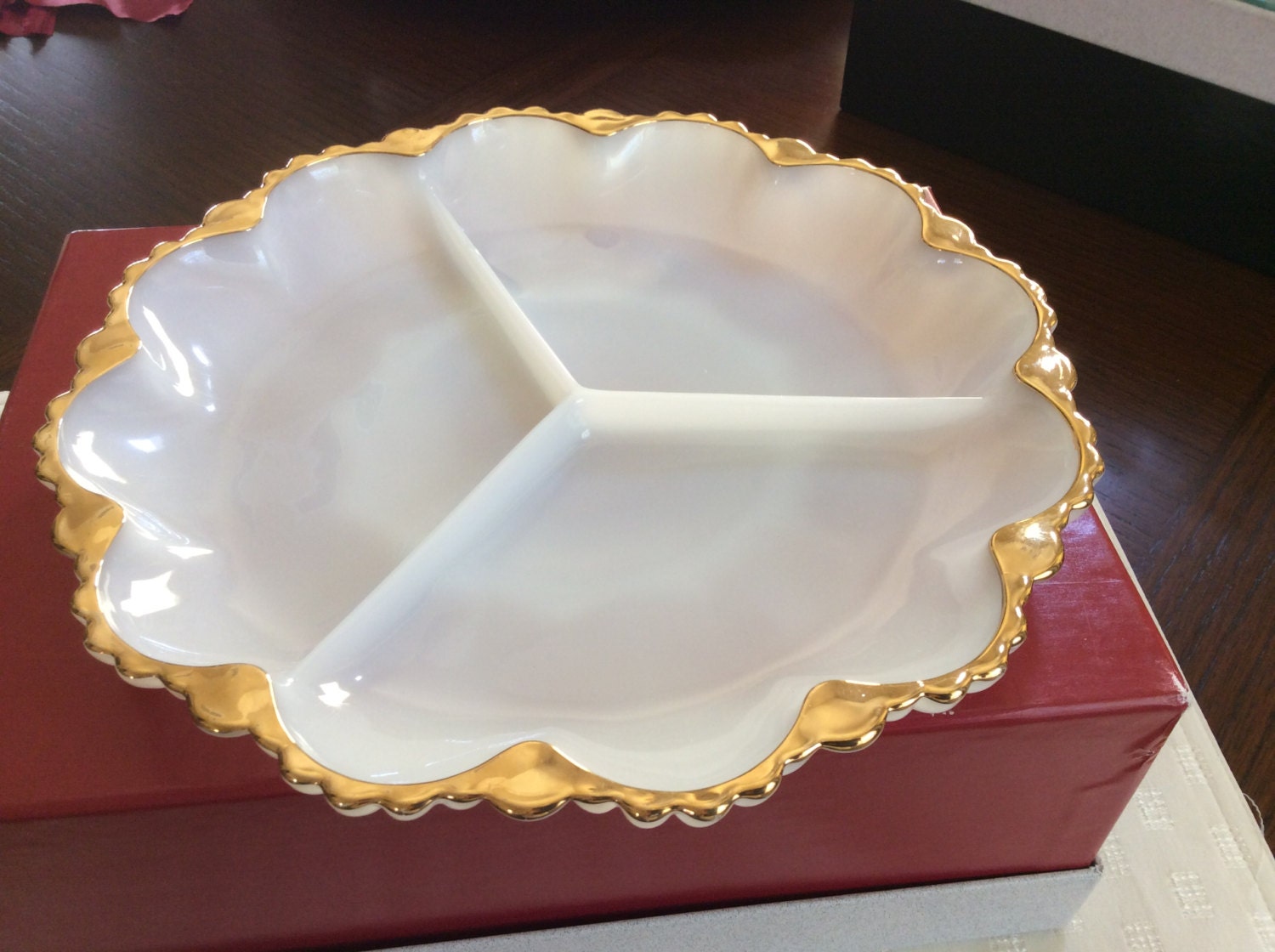 Beautiul Vintage White Milk Glass 3 Section Serving Platter Haute Juice
