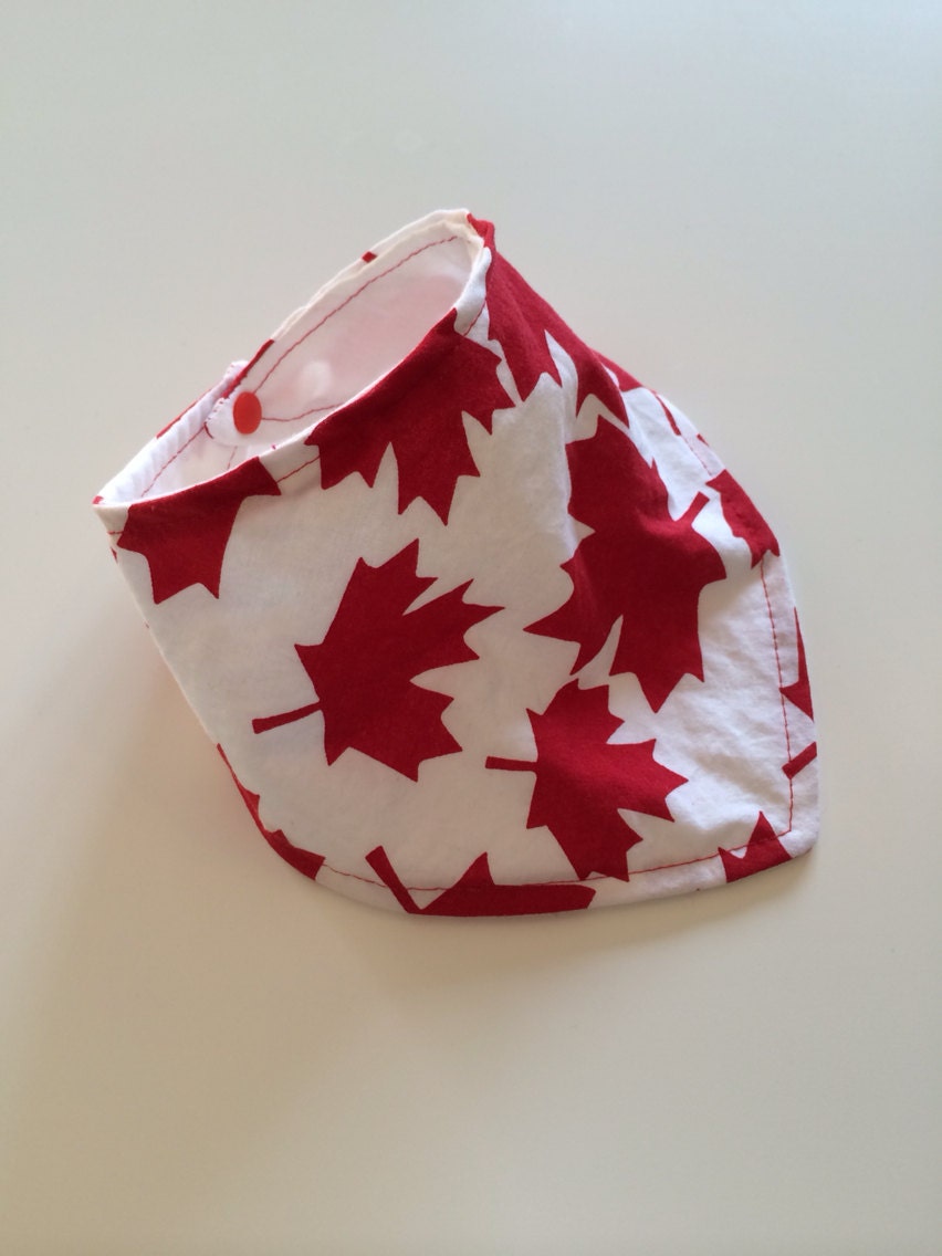 BEST Bandana Bib Canada maple leaf