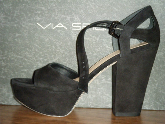 secy black heels