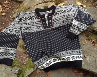 Dale of Norway, Norwegian wool sweater made in Norway-Men's L