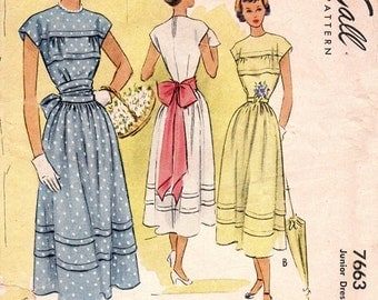 McCall 7663 Becoming Debutante Dress with Pretty Folds 1949 / SZ13 UNCUT
