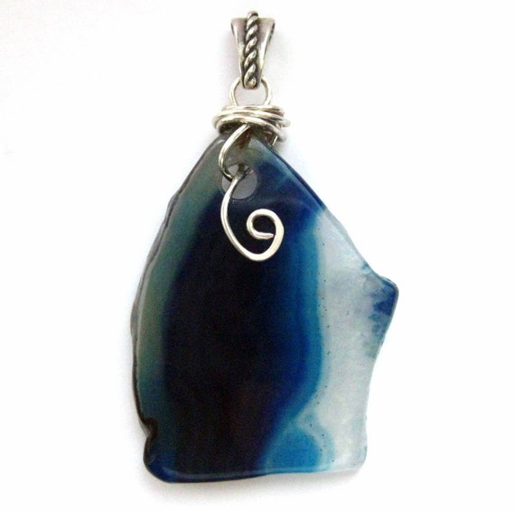 https://www.etsy.com/ie/listing/194674590/cobalt-blue-pendant-agate-slice-with?ref=listing-5