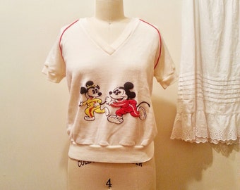 Popular items for minnie mouse shirts on Etsy