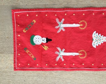 Extraordinary Christmas DANISH Table Runner from 60 s