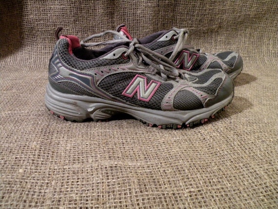 Vintage New Balance Men's MT461Trail Running Shoes / by Ramaci