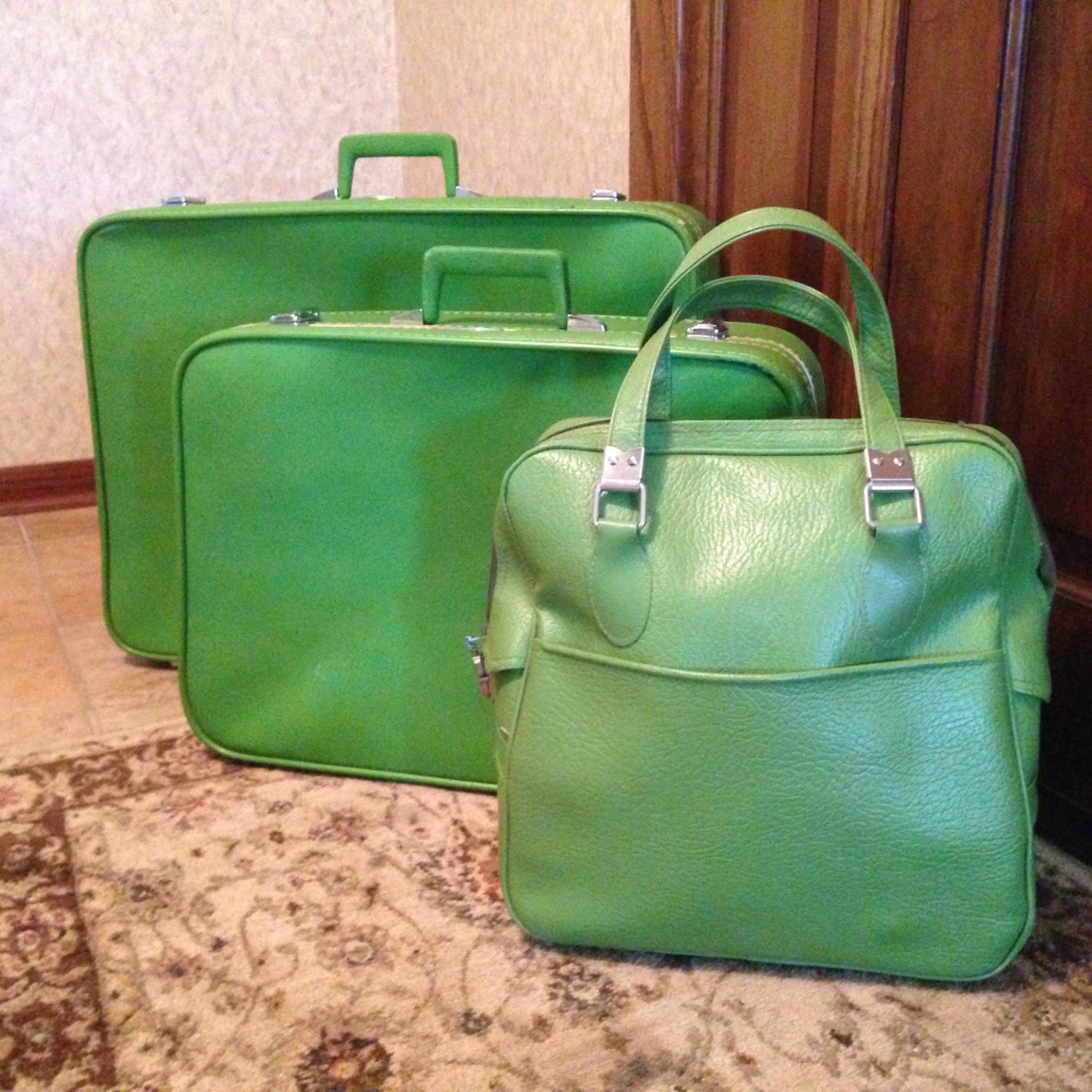 SALE Vintage Sears Featherlite green luggage set of three