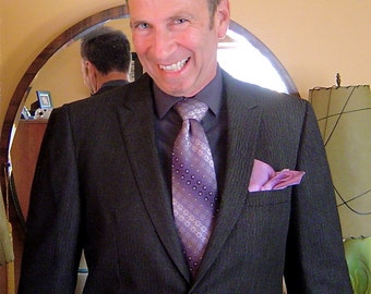 1950's Mens Suit Size 42 Long Peak Lapel Sharkskin Grey And Black Shiny Wool Calvert Styled For Remicks Of Quincy