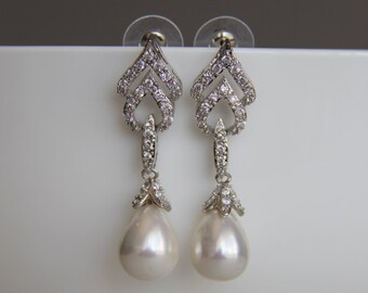 FREE US SHIPPING - Bridal earrings, cz earrings, wedding earrings, bridesmaid earrings, bridal jewelry, wedding jewelry, cz jewelry, dangley