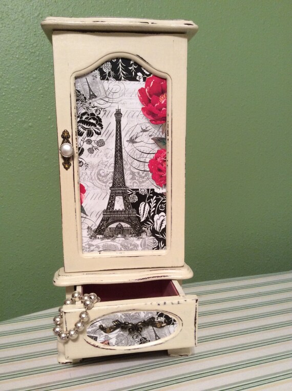 Items similar to Romantic Eiffel Tower Jewelry Box on Etsy